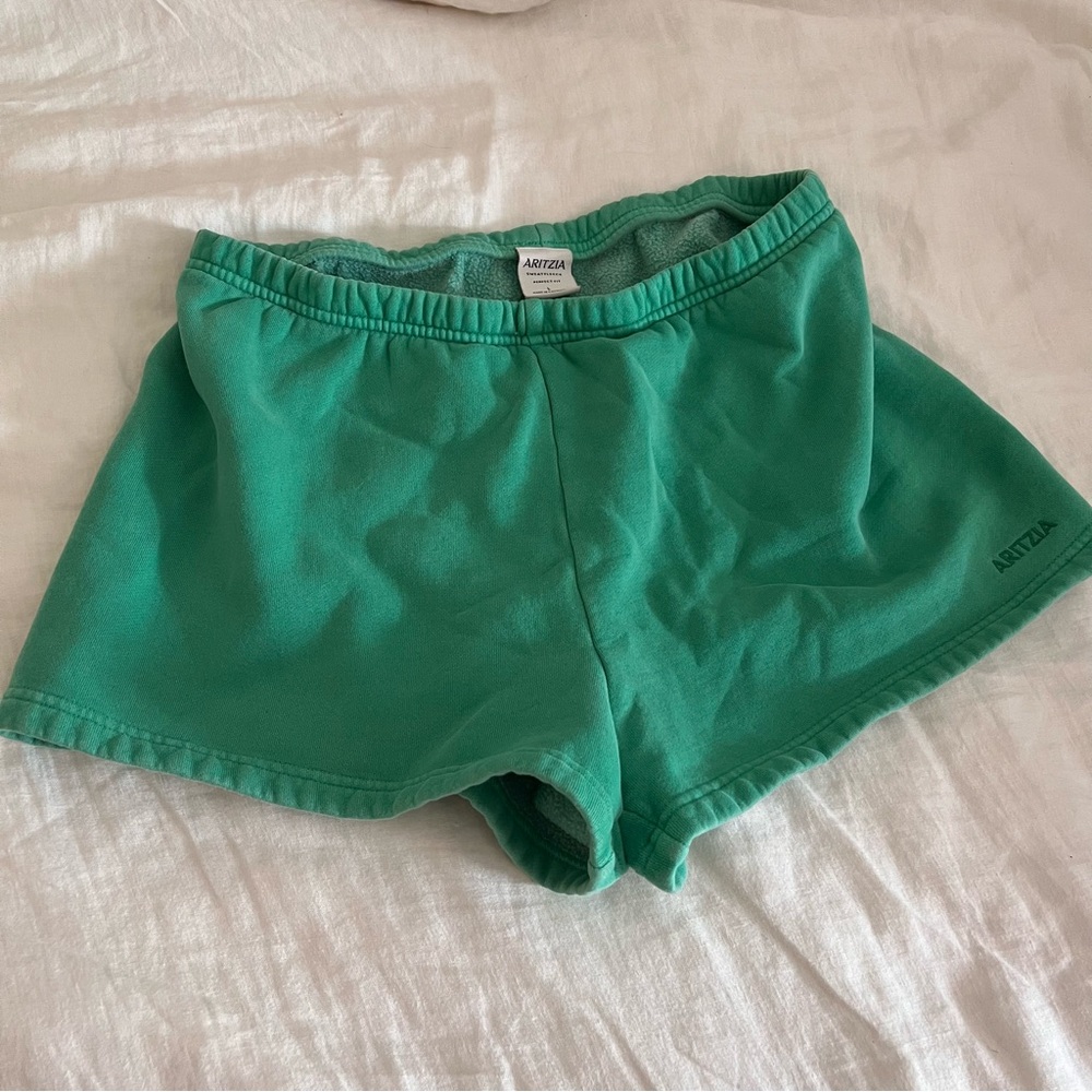 Aritzia COZY SWEATFLEECE PERFECT HI-RISE MINI SHORT